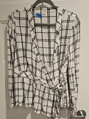 GAP White and Black Plaid Wrap Blazer